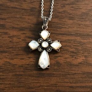 Sterling Silver ⛪️ Mother of Pearl Cross Necklace